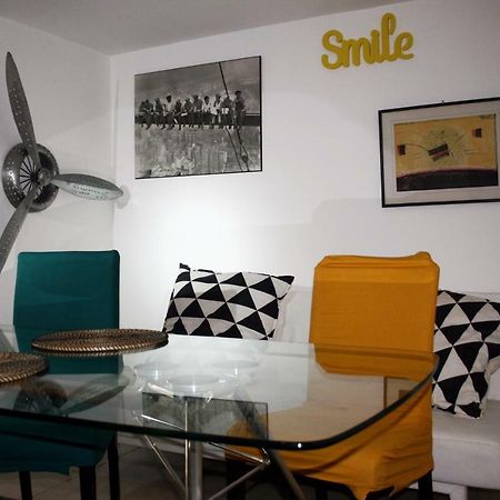 Azzurra Flat Bari Center Apartment Bagian luar foto